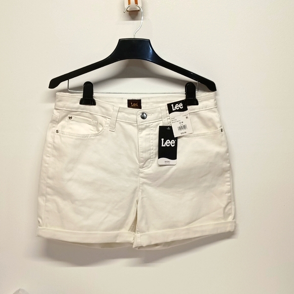 Lee Pants - LEE women's mid-rise 4" cuffed white shorts Sz 12 Medium cotton blend MWT.
